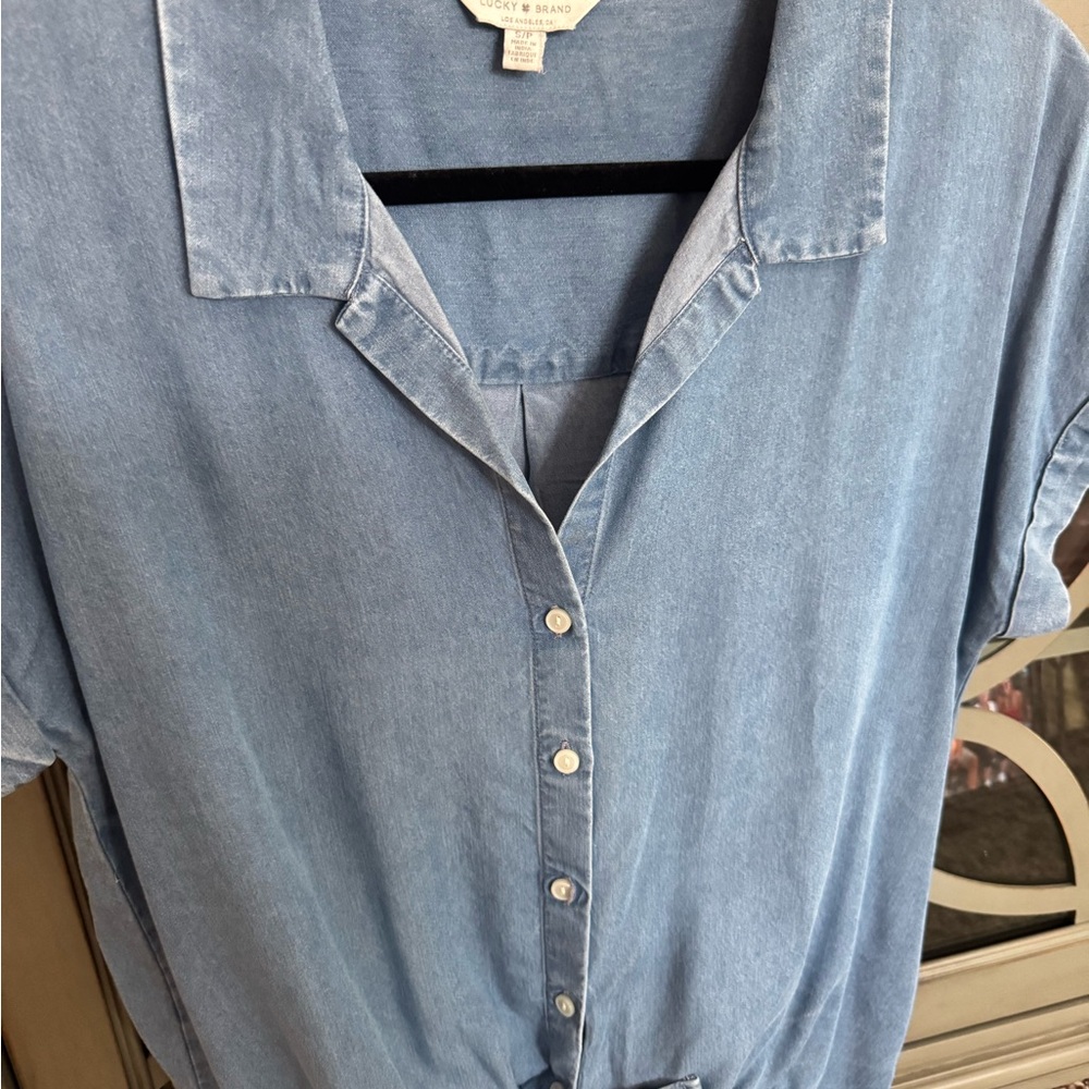 Lucky Brand Casual Blue Button-Up Women’s Top - Picture 2 of 5